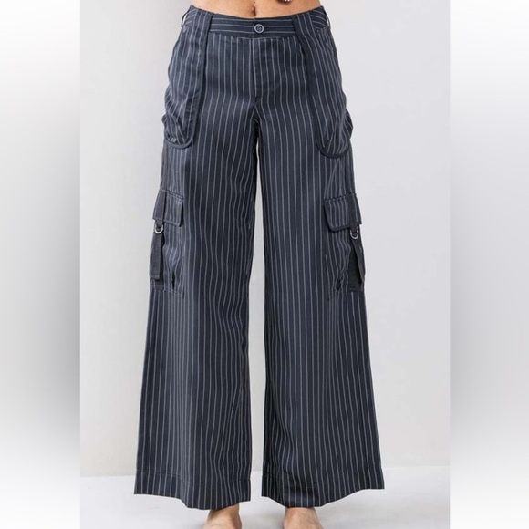 Fabulous Striped Cargo Wide Leg Pants - Picture 4 of 4